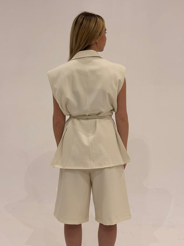 Ensemble blazer/ bermudas
